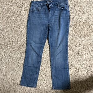Simply Vera Vera Wang Light Blue Denim Capris size 6 petite